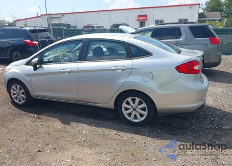 2013 Ford Fiesta Se z USA, uszkodzony, nr VIN 3FADP4BJ0DM153223